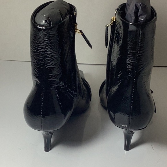 MIU MIU
Patent leather ankle boots - Picture 8 of 16